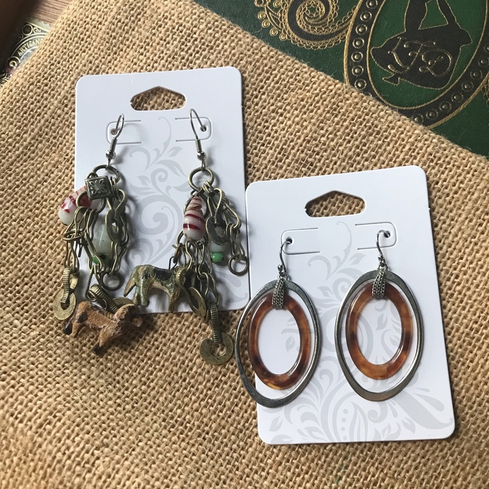 2 Pair Fashion Earrings